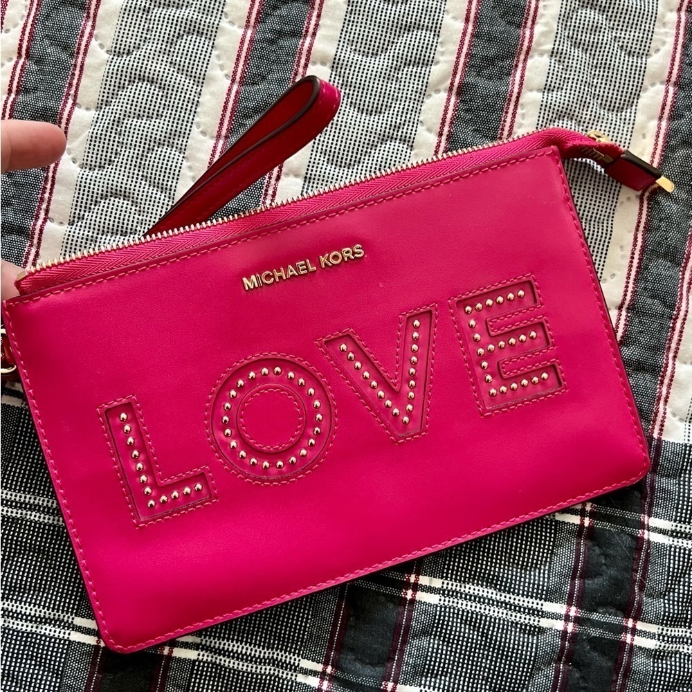 Michael Kors Medium Gusset
Leather Love Wristlet in Ultra Pink